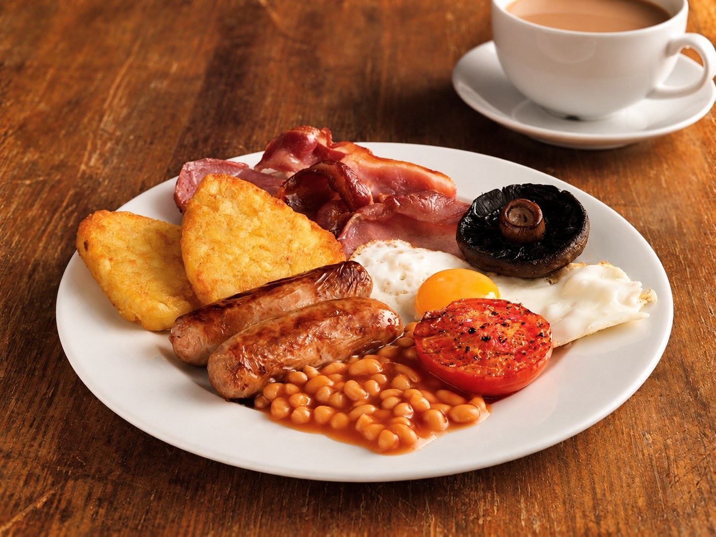 Full English breakfast served in the pub